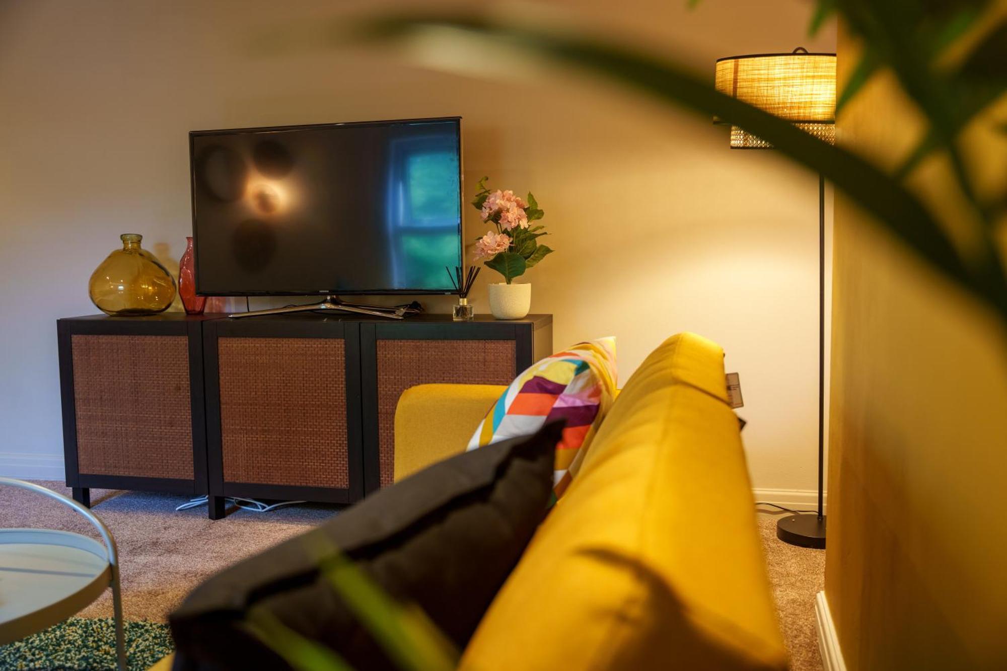 Stay With Airhgt @ Luxe Apartment In Central 哈罗盖特 外观 照片