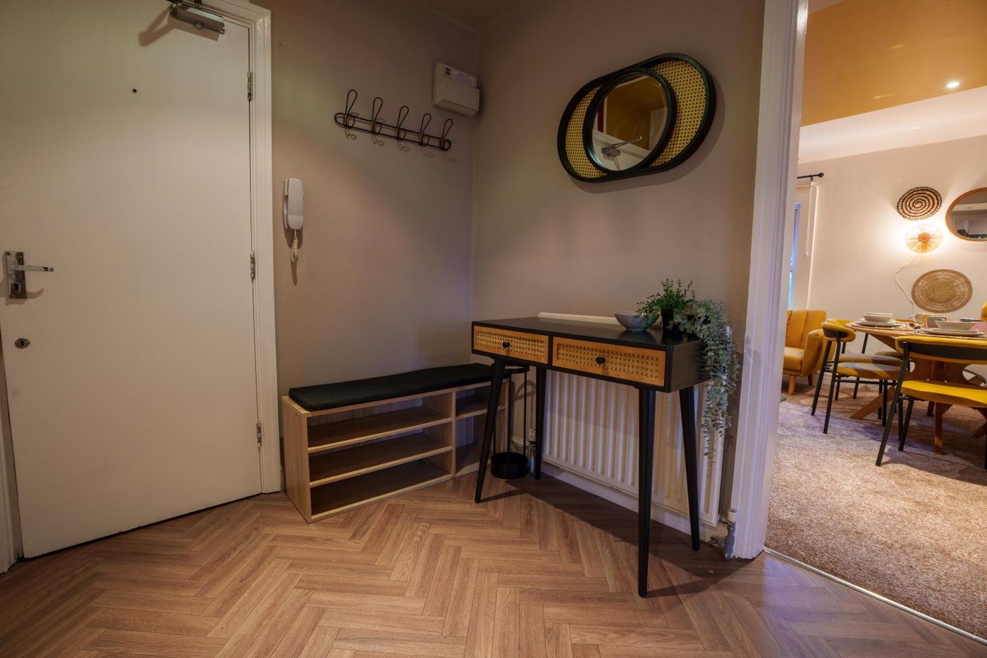 Stay With Airhgt @ Luxe Apartment In Central 哈罗盖特 外观 照片